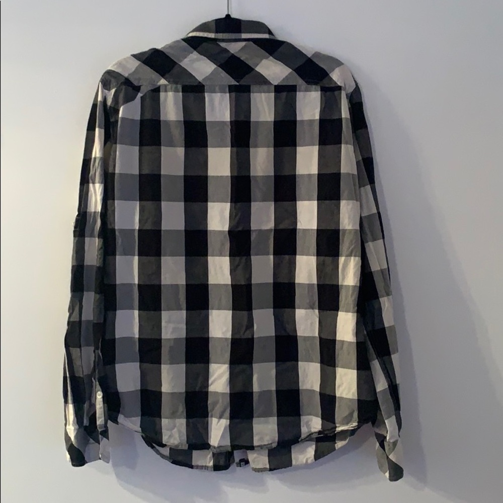 2 for $20 Ocean current checkered button down - Picture 4 of 4